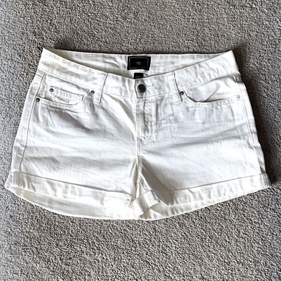 Gap Distressed White Denim Jean Shorts! - Picture 1 of 6